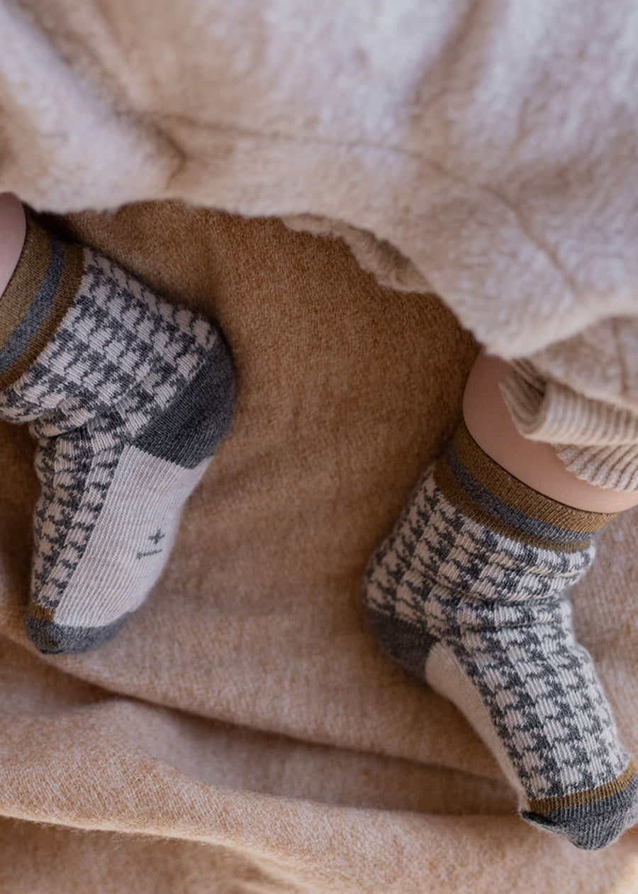 ARNAU HERRINGBONE SOCKS - OATMEAL