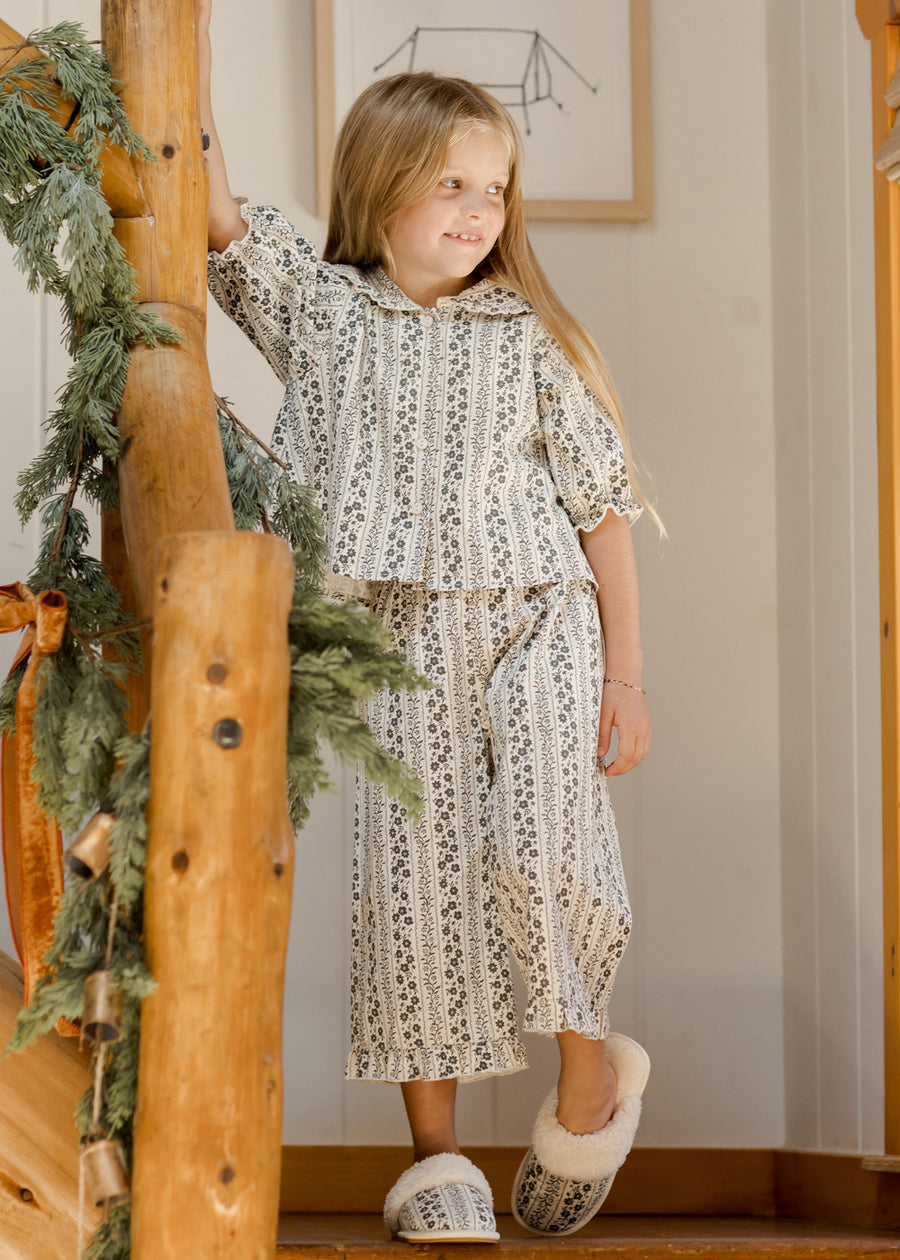 VINES RUFFLE PAJAMA SET