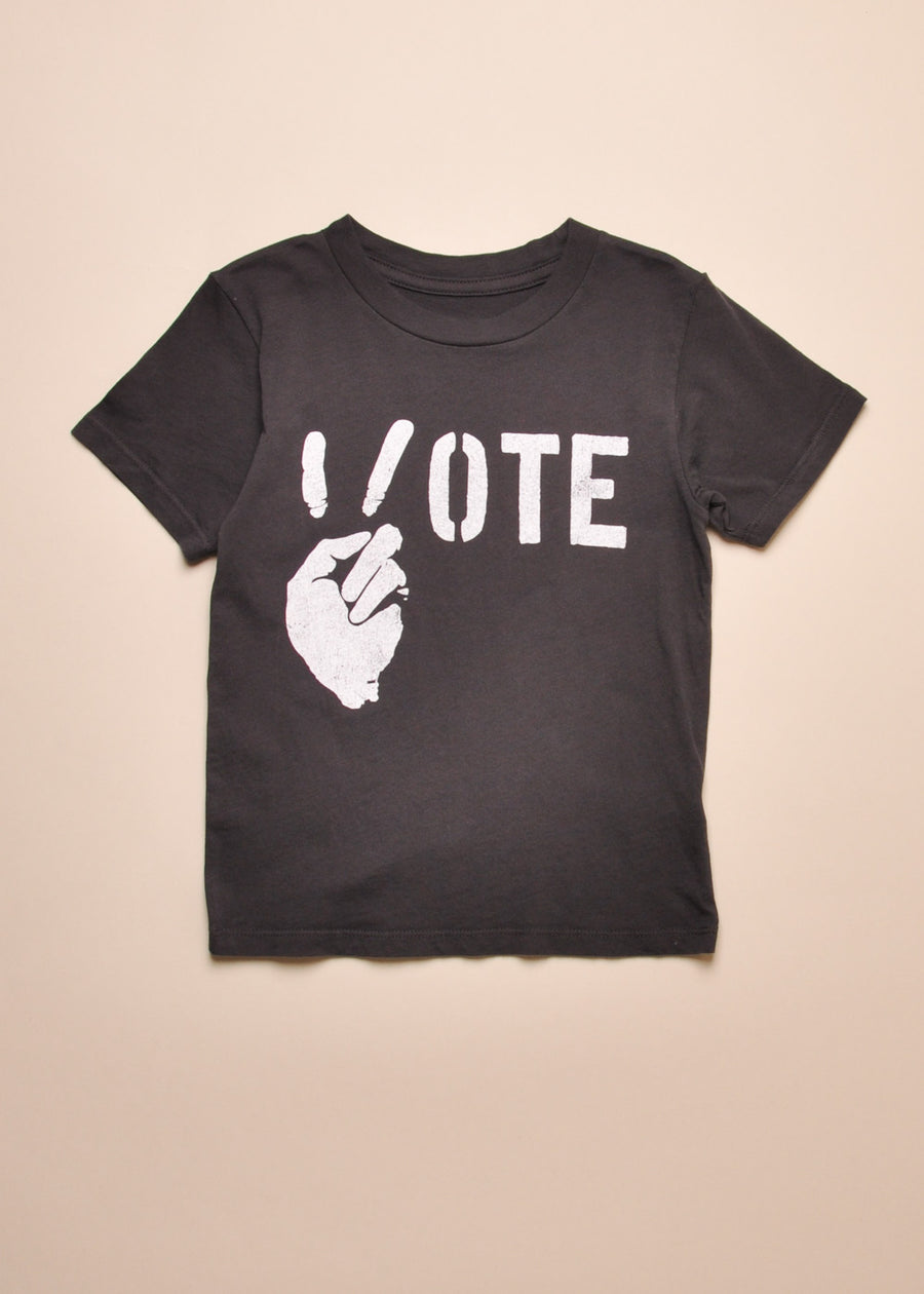 VOTE PEACE TEE - BLACK