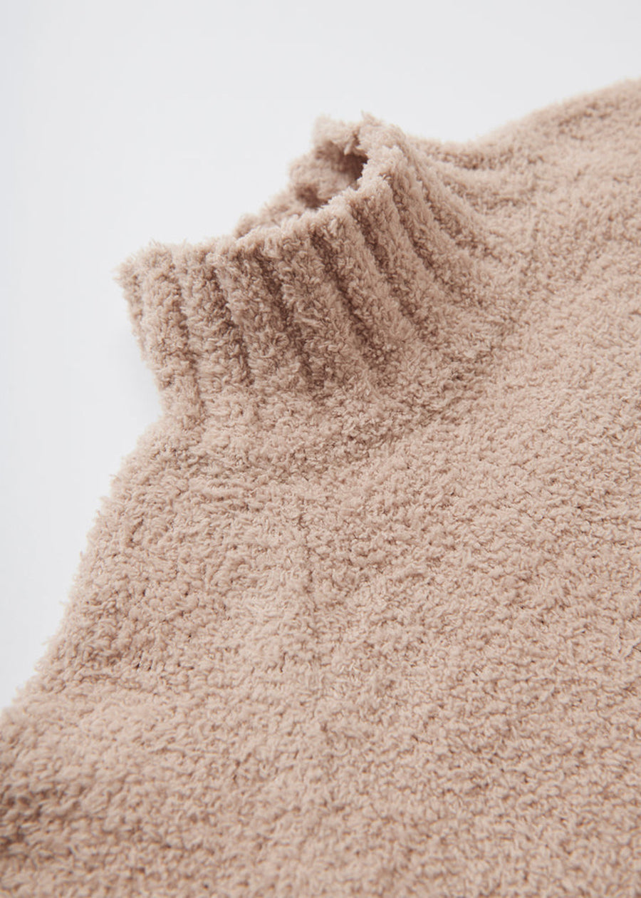 FUZZY TURTLENECK SWEATER - PECAN