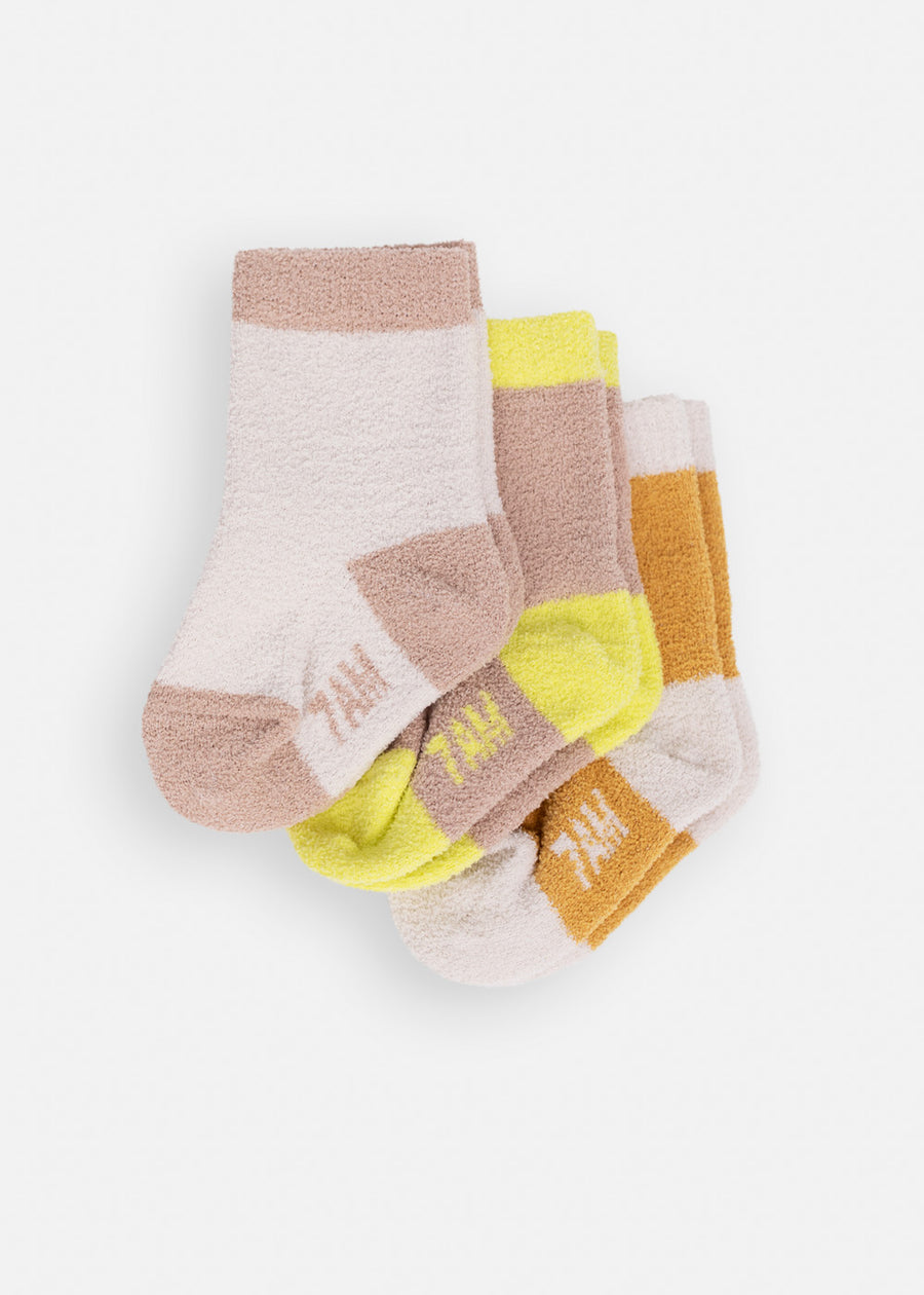 FUZZY SOCKS - 3 PACK